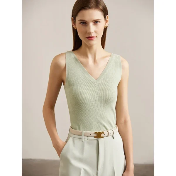 AMII Minimalism Tank Top for Women 2025 Summer New Versatile V-neck fit Knitted Vest Camis Black Tops Women Clothing